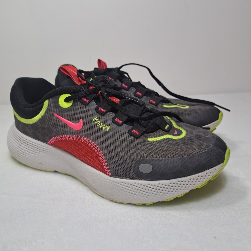 Nike React Escape Run Womens‎ Size 6.5 Gray Pink Running Walking Shoes Sneakers
